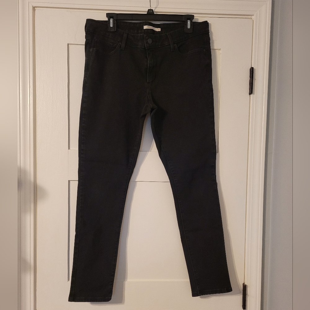 Levis 711 Black Skinny Jeans